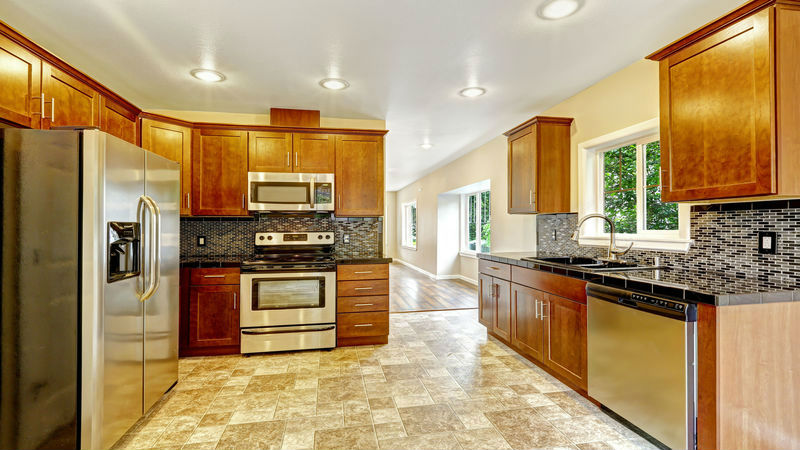 3 Reasons You Should Consider Granite in Aurora For Your Kitchen Floor